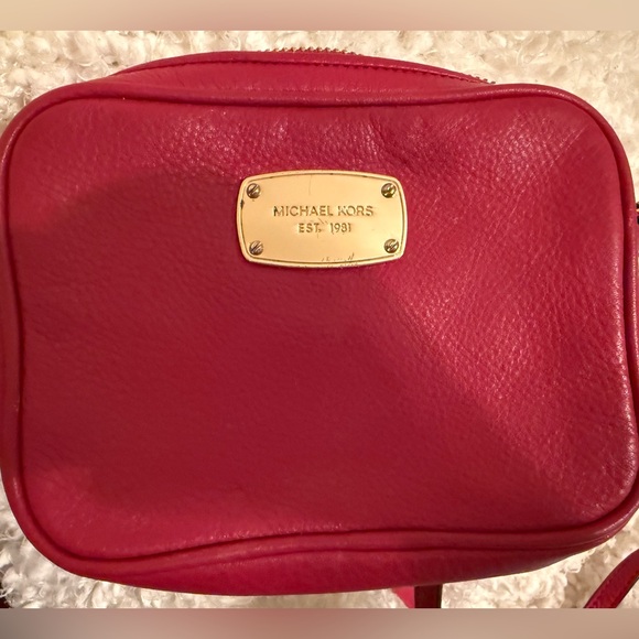 Michael Kors Crossbody. Used Once. - Picture 4 of 6